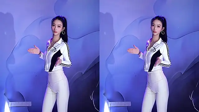 CM---001 online show from March 2026 01:39:01 AM