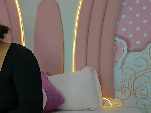 Snapshot of SofiaaBigBoobs chatting on November 2025 11:58:02 AM SofiaaBigBoobs online show from November 2025 11:58:02 AM