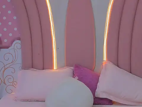 Snapshot of SofiaaBigBoobs chatting on November 2025 12:16:02 PM SofiaaBigBoobs online show from November 2025 12:16:02 PM