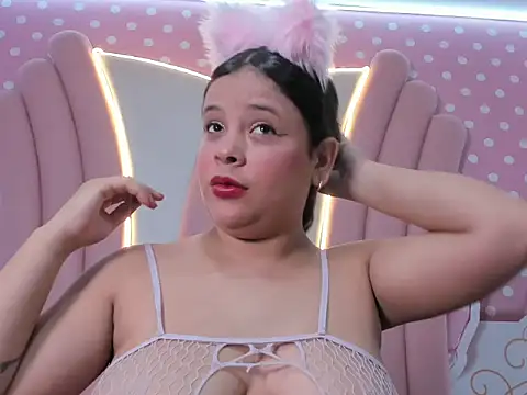 Snapshot of SofiaaBigBoobs chatting on November 2025 12:20:02 PM SofiaaBigBoobs online show from November 2025 12:20:02 PM