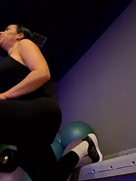 Anavalle online show from February 2026 05:35:01 PM