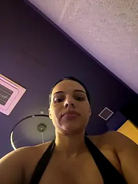 Anavalle online show from October 2025 06:42:02 PM