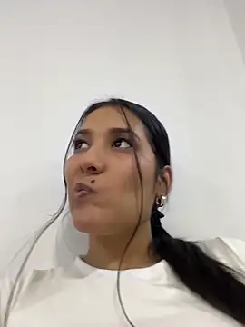 IsabellaJoness  online show from February 2026 03:36:02 PM