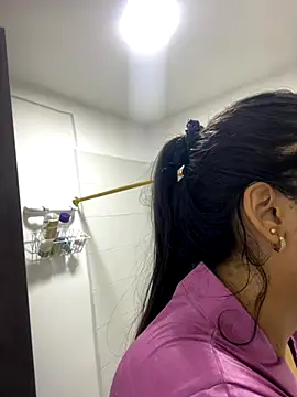 IsabellaJoness  online show from October 2025 11:45:01 AM