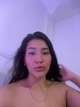 IsabellaJoness  online show from April 2026 08:59:02 PM