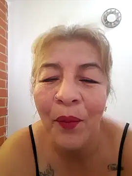 Snapshot of Abby-Blonde chatting on October 2025 12:40:01 PM Abby-Blonde online show from October 2025 12:40:01 PM
