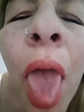 Snapshot of Abby-Blonde chatting on October 2025 05:09:02 AM Abby-Blonde online show from October 2025 05:09:02 AM