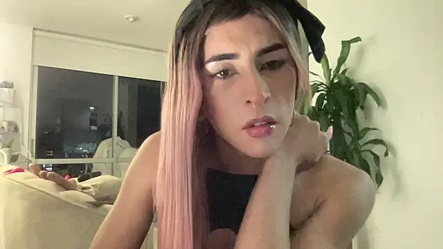 isa  fox online show from November 2025 03:07:02 AM