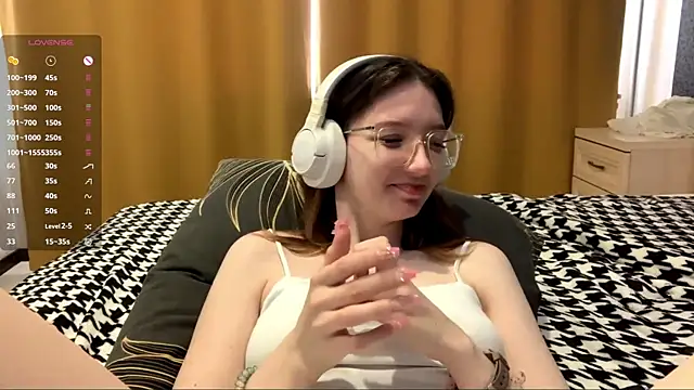 KrystinFunches online show from September 2025 09:16:01 AM