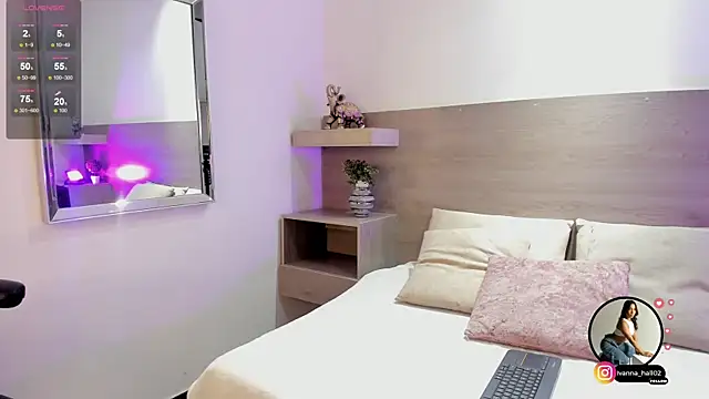 Ivana Hall online show from November 2025 07:51:01 PM