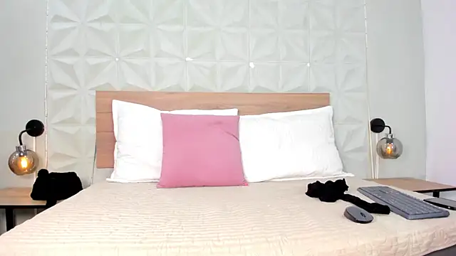 ValeryTrans  online show from March 2026 01:18:01 PM