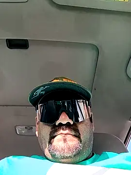 Snapshot of theking1_1 chatting on December 2025 08:04:02 PM theking1 1 online show from December 2025 08:04:02 PM