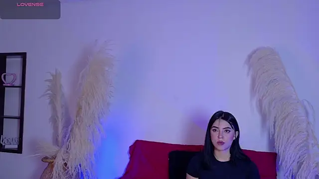 Zafira  online show from November 2025 08:02:02 PM