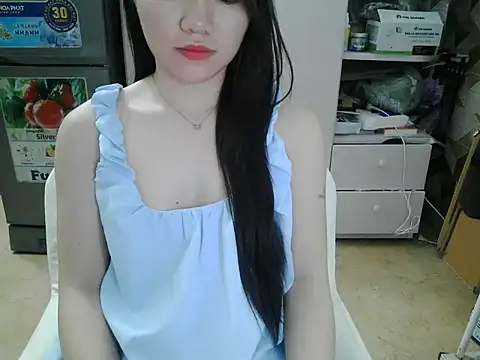 Ara4865 online show from October 2025 04:28:01 PM