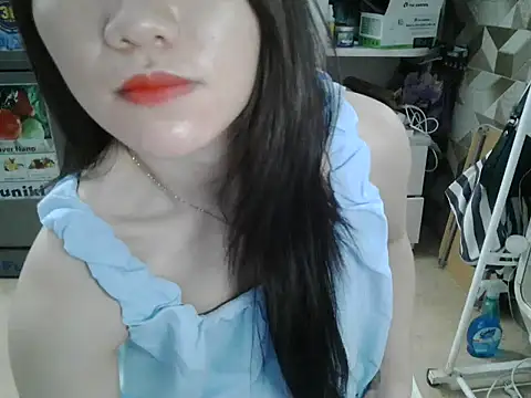 Ara4865 online show from October 2025 05:04:02 PM