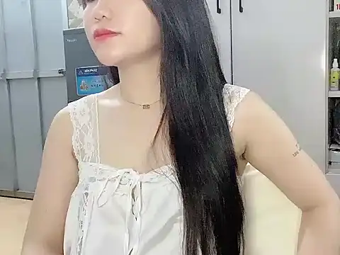 Ara4865 online show from October 2025 02:07:01 PM