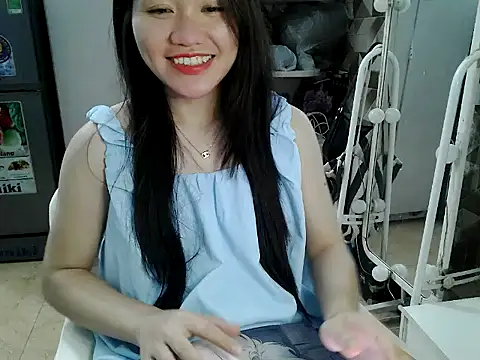 Ara4865 online show from October 2025 04:40:02 PM