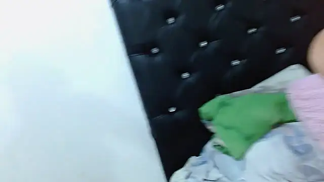 kissandfire online show from November 2025 05:11:02 AM