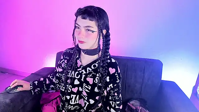 kitty  chs online show from October 2025 11:33:02 AM