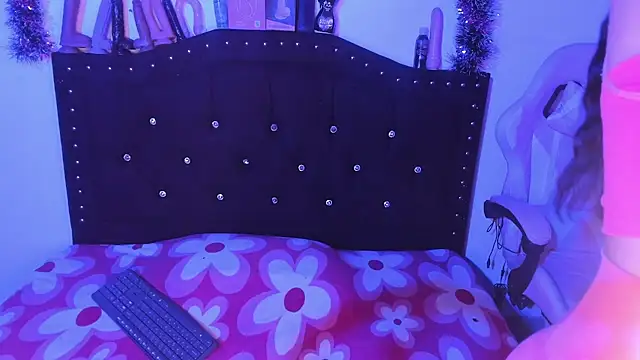 kitty  chs online show from February 2026 01:29:01 PM