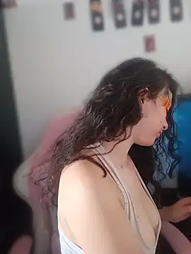 kitty  chs online show from April 2026 08:34:01 PM