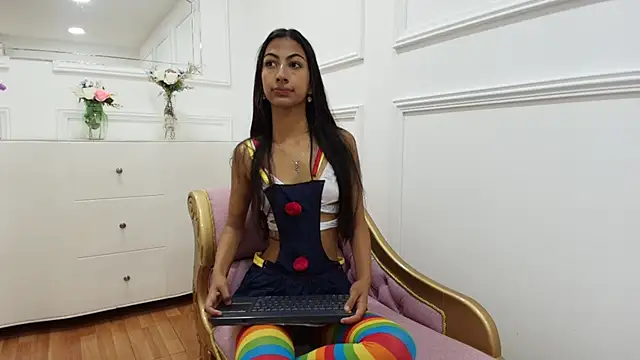  marianagarcia  online show from October 2025 06:20:01 PM