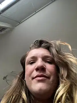Seturselfonfire online show from May 2026 10:31:01 AM