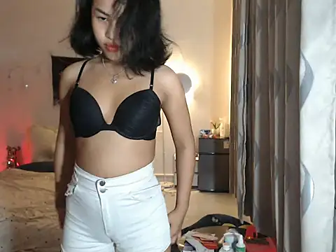 EllieYoon online show from April 2026 12:12:02 PM