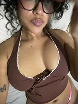 miiabrown18 online show from May 2026 01:27:01 AM