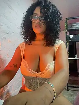 miiabrown18 online show from May 2026 01:44:02 AM