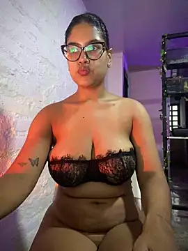 miiabrown18 online show from May 2026 11:13:02 AM