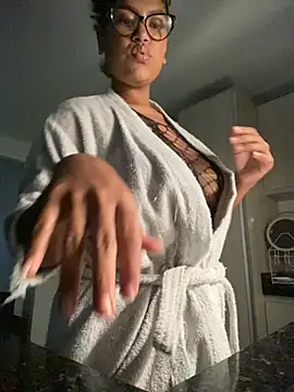 miiabrown18 online show from October 2025 03:08:01 AM