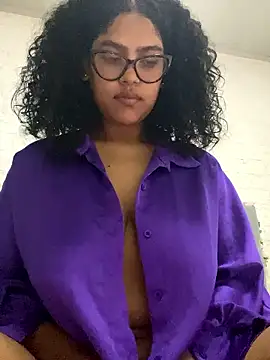 miiabrown18 online show from January 2026 12:33:01 PM