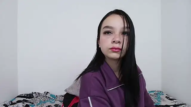 Emilie Soler12 online show from October 2025 02:07:02 PM