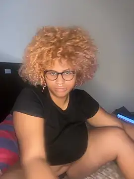 Snapshot of niki_wild18 chatting on October 2025 08:35:01 PM niki wild18 online show from October 2025 08:35:01 PM