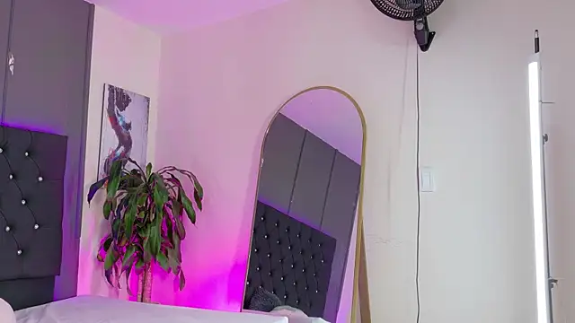 Snapshot of Kataaleya__12 chatting on October 2025 11:53:02 AM Kataaleya 12 online show from October 2025 11:53:02 AM