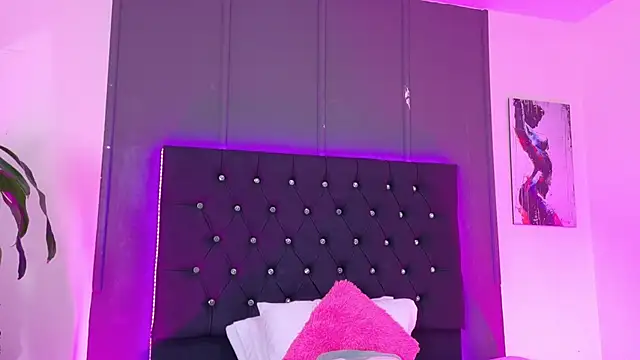 Snapshot of Kataaleya__12 chatting on November 2025 12:00:02 PM Kataaleya 12 online show from November 2025 12:00:02 PM