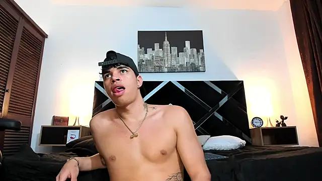 Snapshot of iammariano chatting on April 2026 07:45:01 AM iammariano online show from April 2026 07:45:01 AM