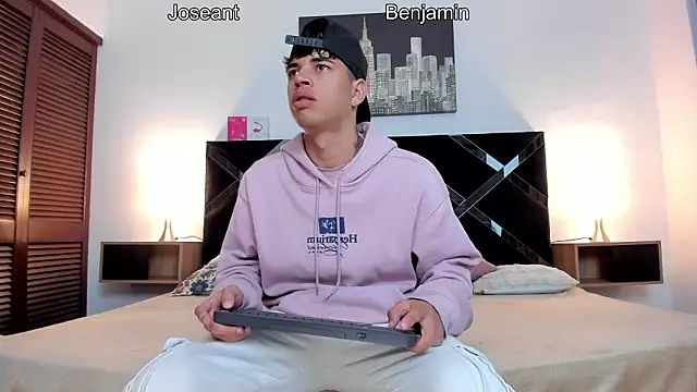 Snapshot of iammariano chatting on March 2026 03:28:01 AM iammariano online show from March 2026 03:28:01 AM