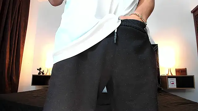 Snapshot of iammariano chatting on April 2026 03:25:02 AM iammariano online show from April 2026 03:25:02 AM