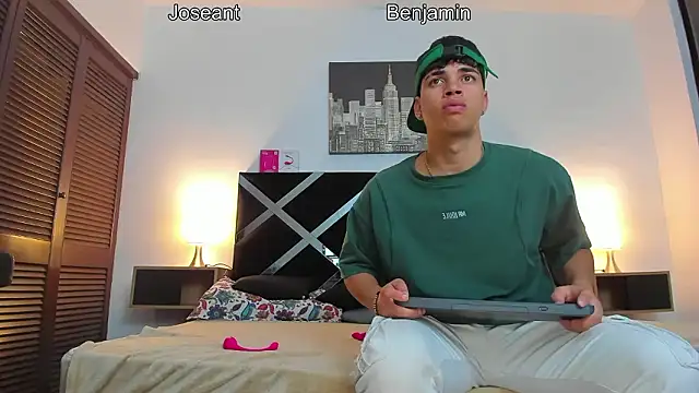 Snapshot of iammariano chatting on March 2026 02:57:01 AM iammariano online show from March 2026 02:57:01 AM