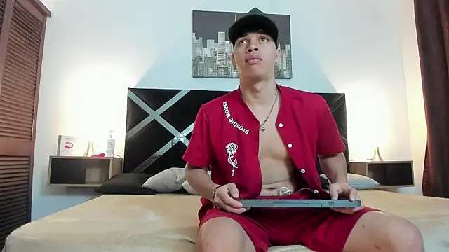 Snapshot of iammariano chatting on April 2026 03:19:02 AM iammariano online show from April 2026 03:19:02 AM