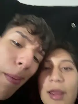 Snapshot of _Kinky69_ chatting on November 2025 10:02:01 PM Kinky69 online show from November 2025 10:02:01 PM