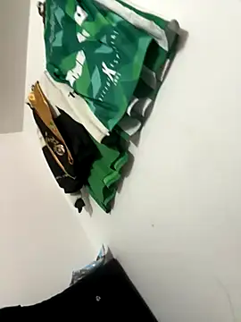 Snapshot of _Kinky69_ chatting on November 2025 09:15:02 PM Kinky69 online show from November 2025 09:15:02 PM