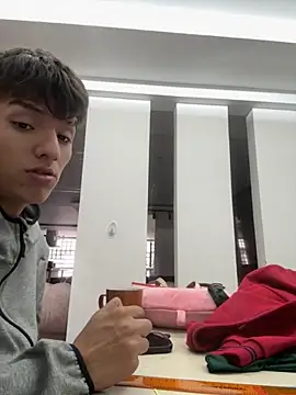 Snapshot of _Kinky69_ chatting on October 2025 07:32:01 PM Kinky69 online show from October 2025 07:32:01 PM