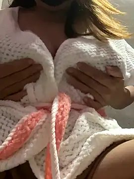 Snapshot of Ni_ni22 chatting on November 2025 04:51:02 PM Ni ni22 online show from November 2025 04:51:02 PM