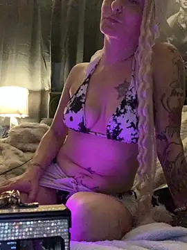 blondebarbiebae online show from May 2026 11:36:02 PM