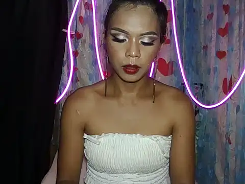Snapshot of Kim25xxxx chatting on July 2026 07:18:01 AM Kim25xxxx online show from July 2026 07:18:01 AM