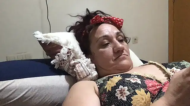 paula19800 online show from October 2025 10:18:02 PM