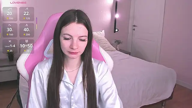 Alic Fox online show from October 2025 12:56:01 AM